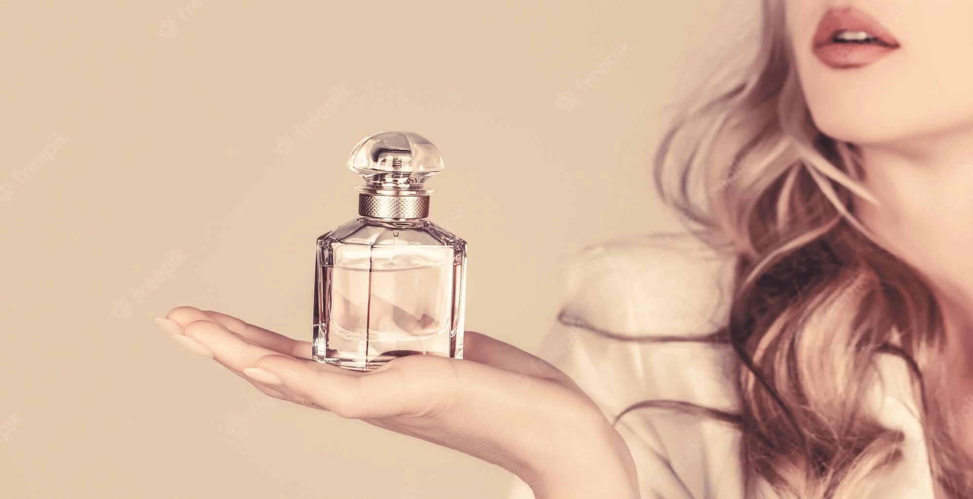 Find Perfect Scent for Women's in Pakistan